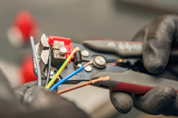 Best Emergency Electrician Near Me  in Leachville, AR